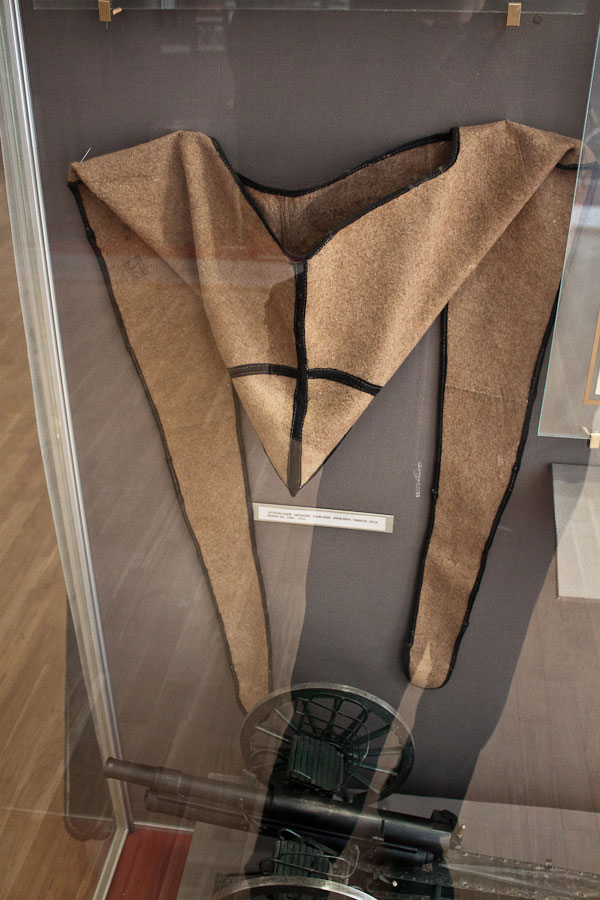 Башлык - элемент зимней формы одежды, одевался поверх головного убора (прототип капюшона)